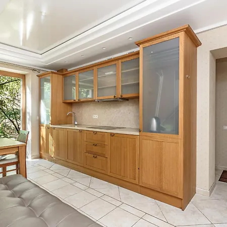 Jacuzzi X Free Parking X Self Check-in 24x7 By H&h Apartment Vilnius