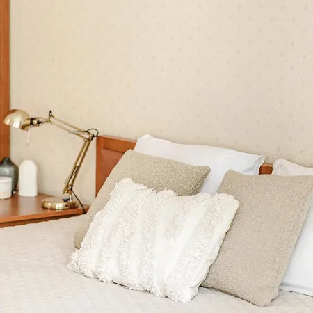 Jacuzzi X Free Parking X Self Check-in 24x7 By H&h Apartment